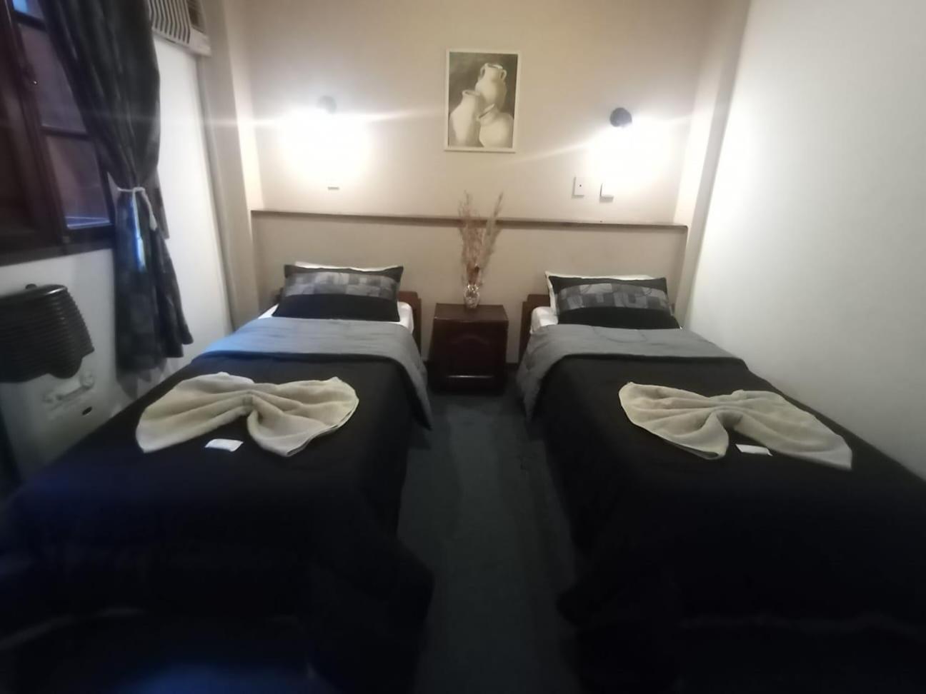 Hostel&Spa Mediterránea Cordova Esterno foto